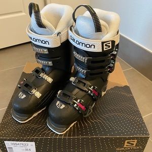 【SOLD】Salomon X Access 60W Ski Boots 23/23.5